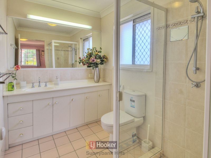 23 Cedar Place, Stretton QLD 4116