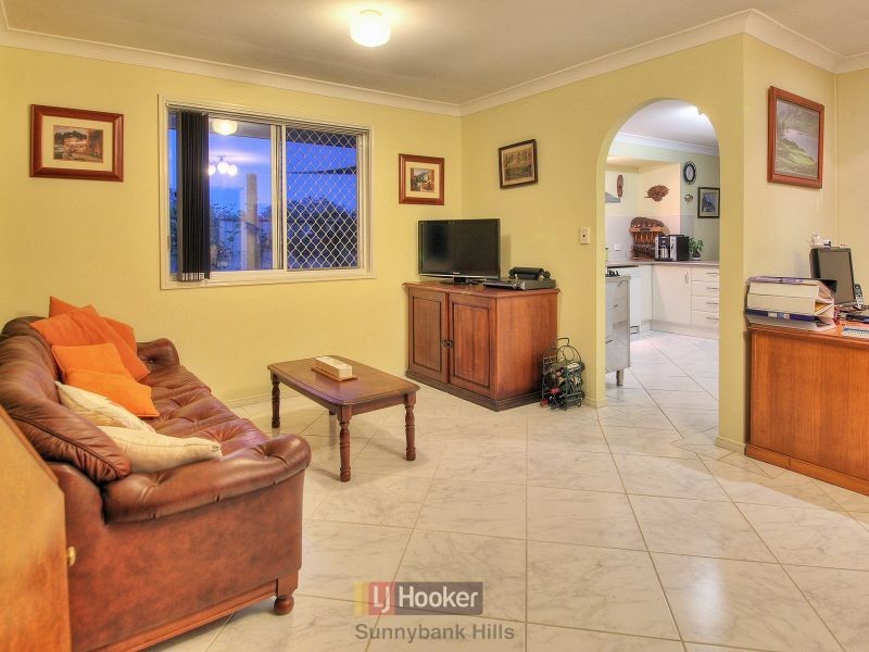 4 Ellen Street, Runcorn QLD 4113