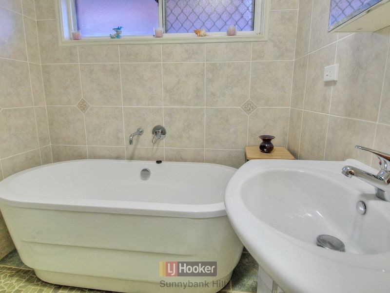 4 Ellen Street, Runcorn QLD 4113