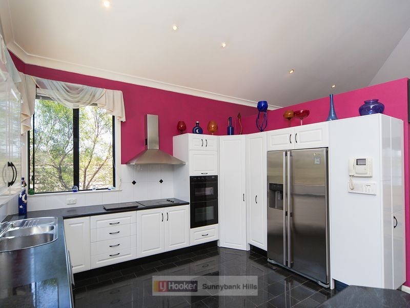 19 Wyncroft Street, Holland Park QLD 4121