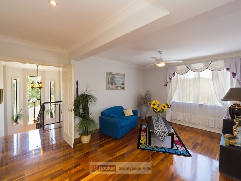 19 Wyncroft Street, Holland Park QLD 4121