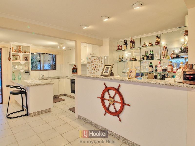 62 Kidd Street, Robertson QLD 4109