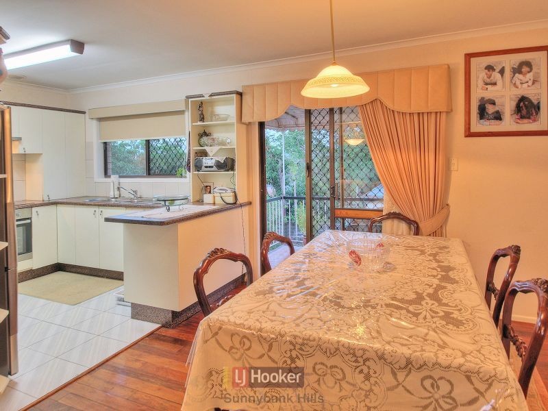 62 Kidd Street, Robertson QLD 4109