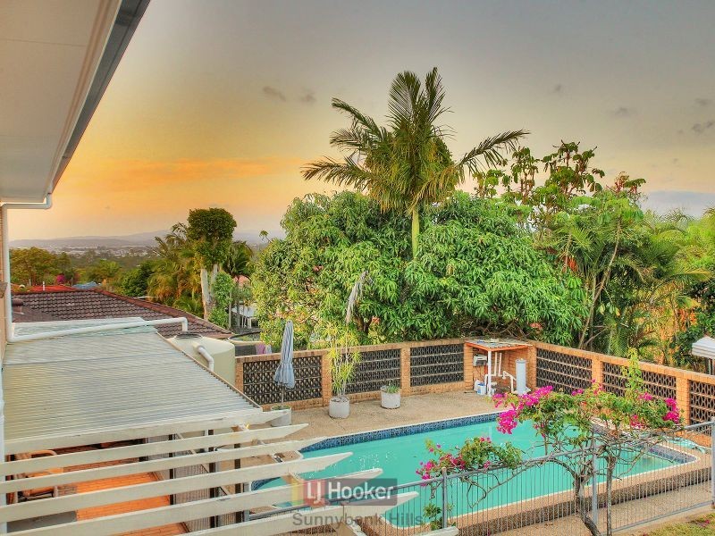 62 Kidd Street, Robertson QLD 4109