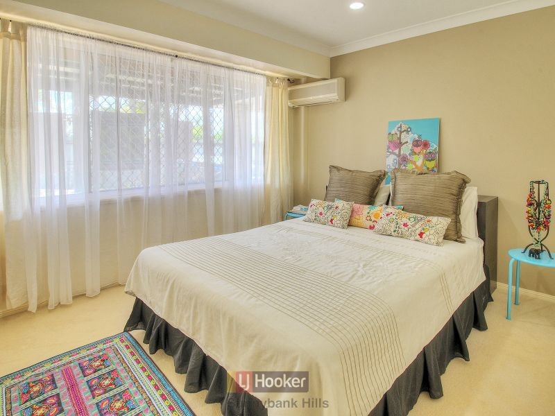 32 Tralee Place, Parkinson QLD 4115