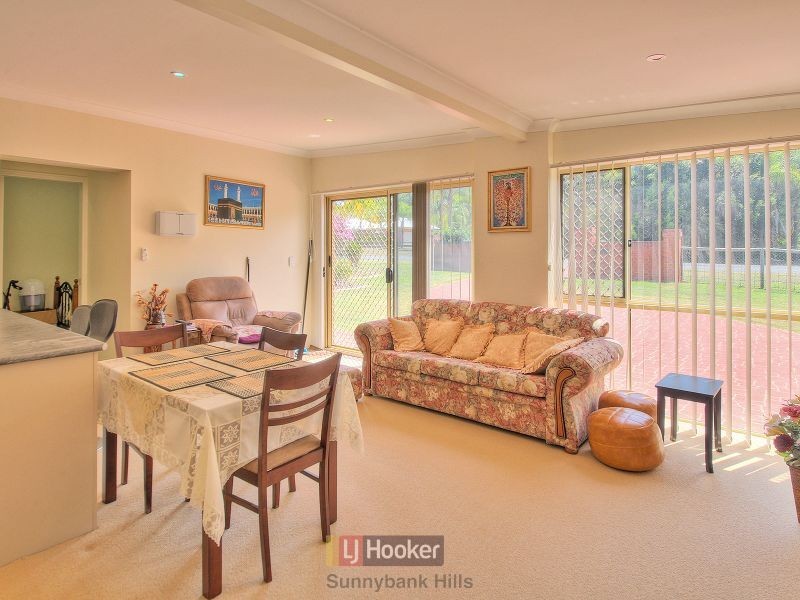 1 Yellowstone Court, Munruben QLD 4125