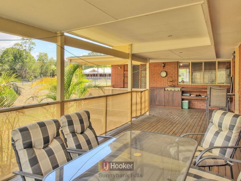 1 Yellowstone Court, Munruben QLD 4125