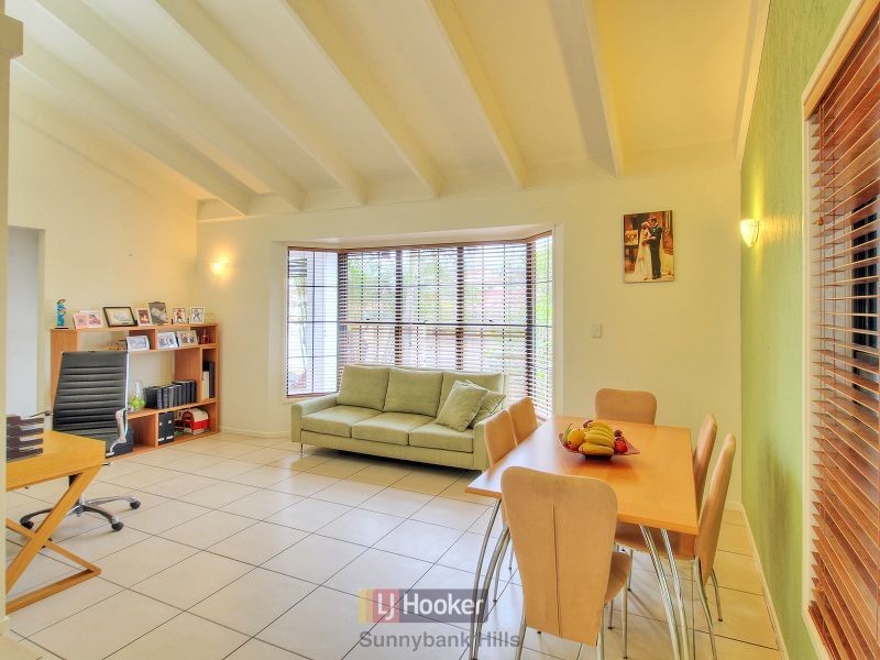 23 Chateau Street, Calamvale QLD 4116