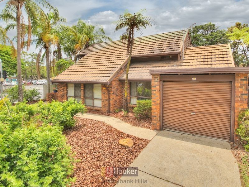 2 Oakleaf Street, Eight Mile Plains QLD 4113