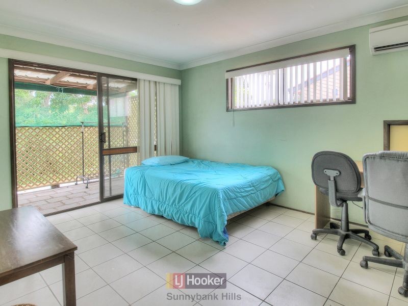 2 Oakleaf Street, Eight Mile Plains QLD 4113