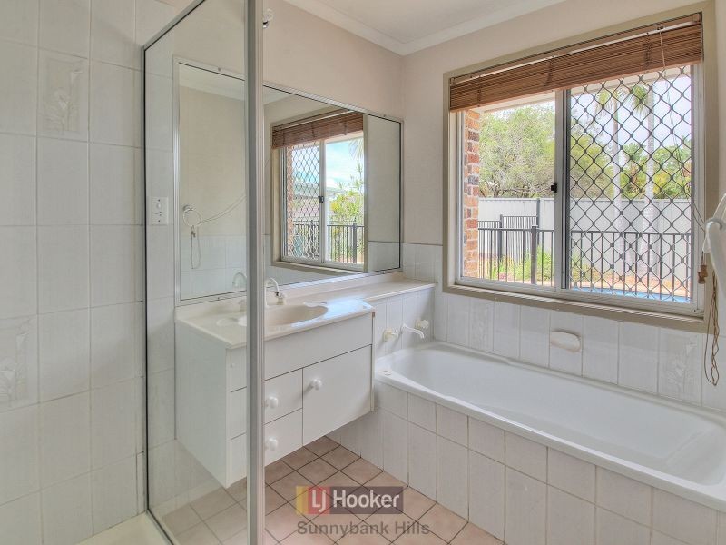 1 Suttor Court, Runcorn QLD 4113