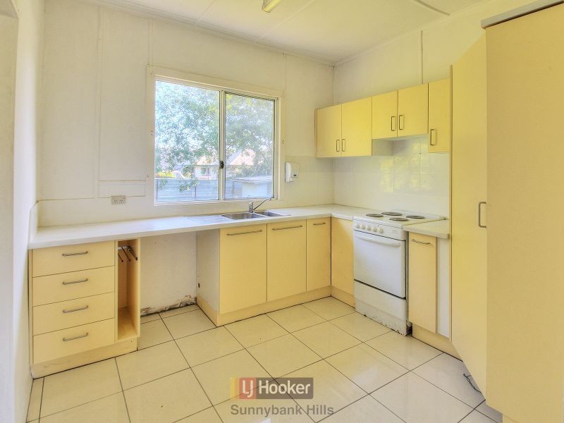 72 Meadow Avenue, Coopers Plains QLD 4108