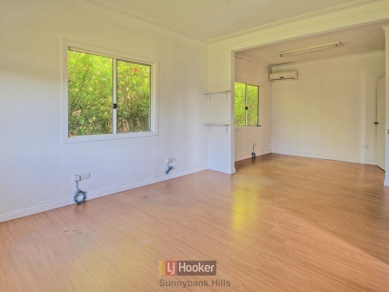 72 Meadow Avenue, Coopers Plains QLD 4108