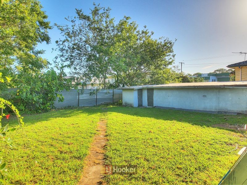 72 Meadow Avenue, Coopers Plains QLD 4108