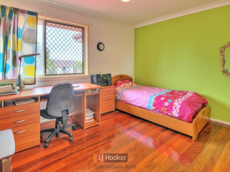 5 Provence Street, Macgregor QLD 4109