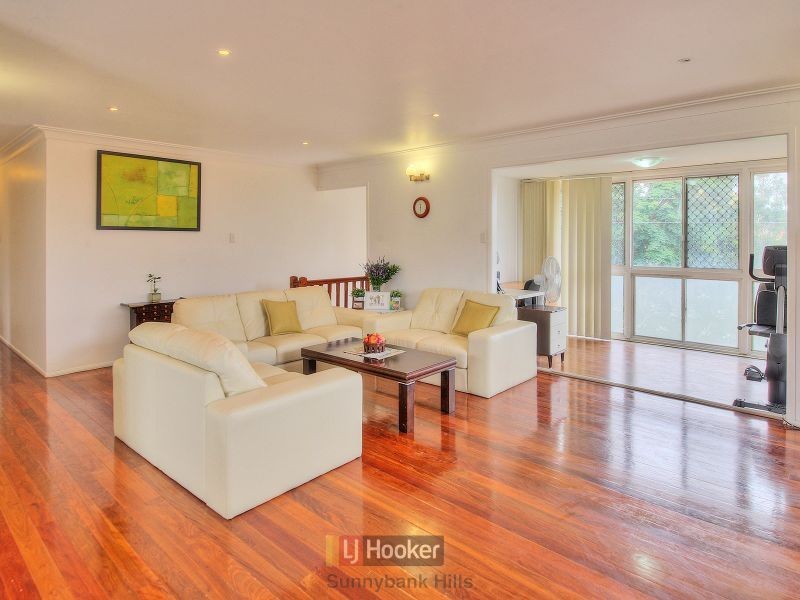 5 Provence Street, Macgregor QLD 4109