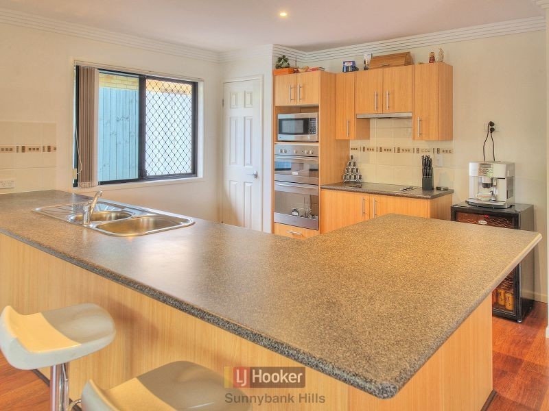 28 Khoo Place, Calamvale QLD 4116