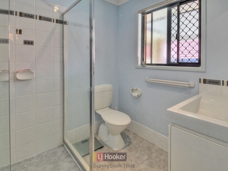 28 Khoo Place, Calamvale QLD 4116
