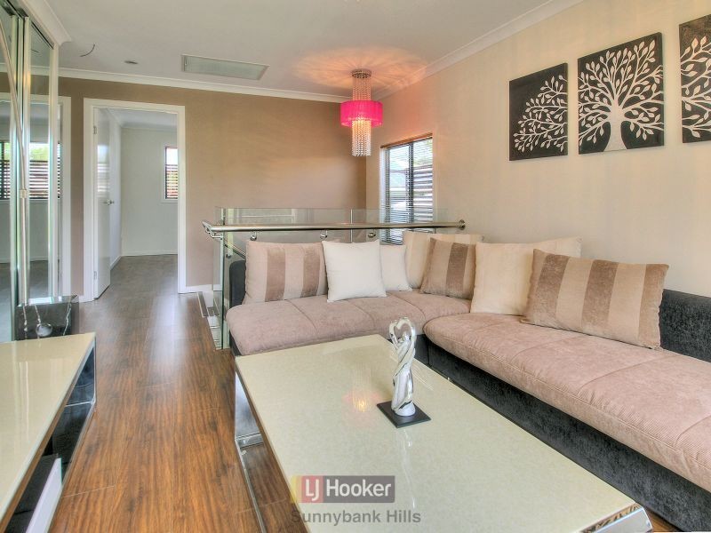 19 Doulton Street, Calamvale QLD 4116