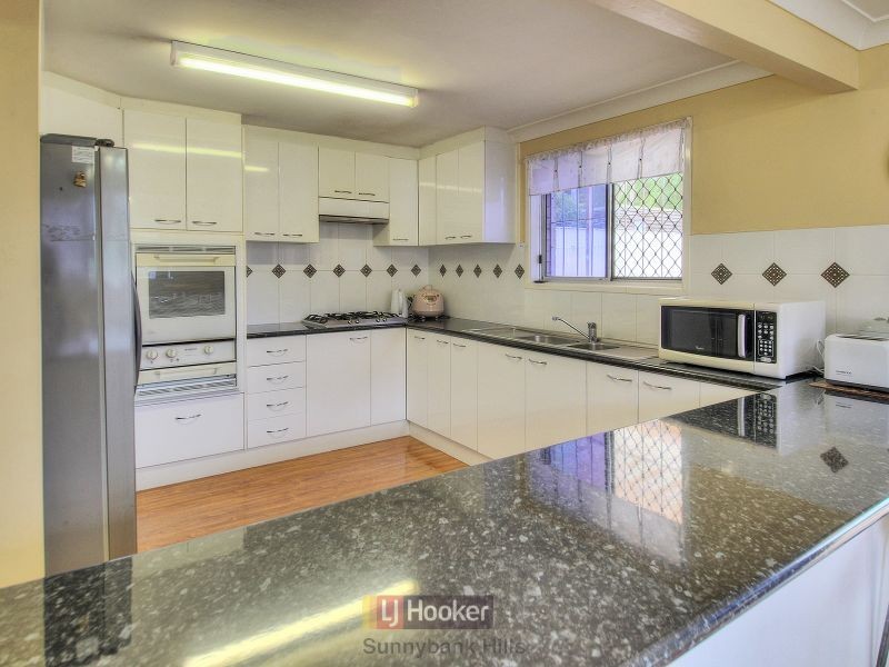 3 Darlington Street, Macgregor QLD 4109