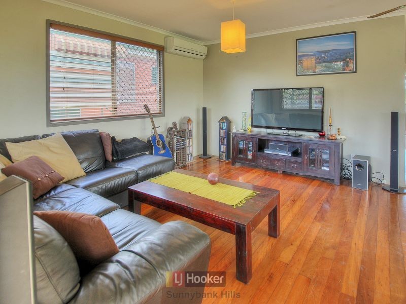 18 Cambus Street, Runcorn QLD 4113