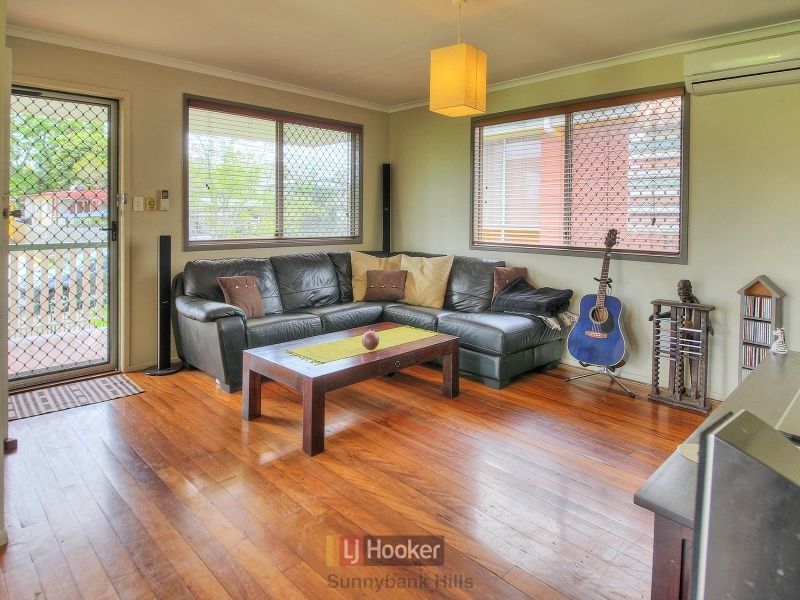 18 Cambus Street, Runcorn QLD 4113