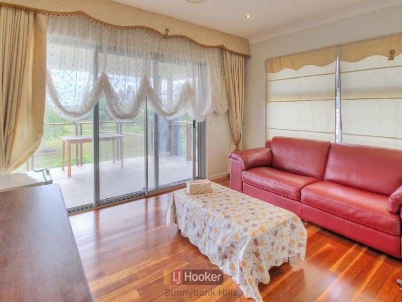 2 Fels Close, Eight Mile Plains QLD 4113