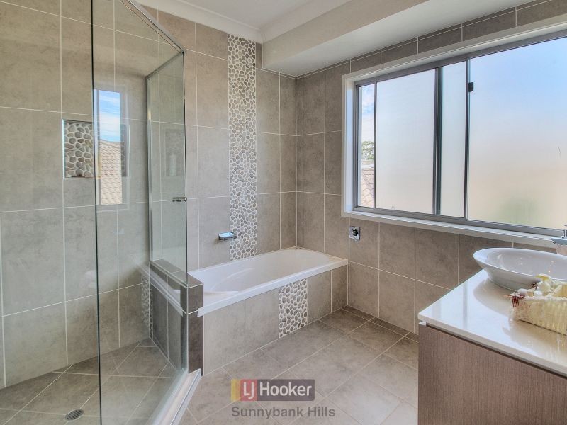 2 Fels Close, Eight Mile Plains QLD 4113