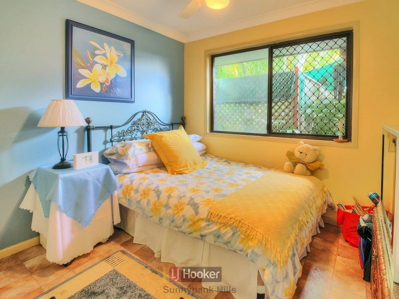 3 Coomera Court, Runcorn QLD 4113