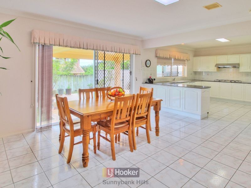 37 Poinciana Crescent, Stretton QLD 4116