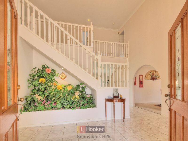 37 Poinciana Crescent, Stretton QLD 4116