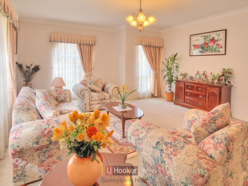 37 Poinciana Crescent, Stretton QLD 4116