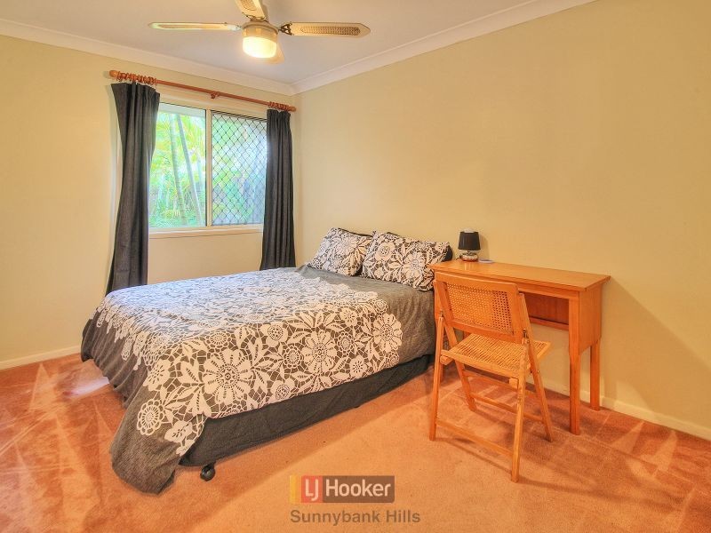 26 Macknish Crescent, Coopers Plains QLD 4108