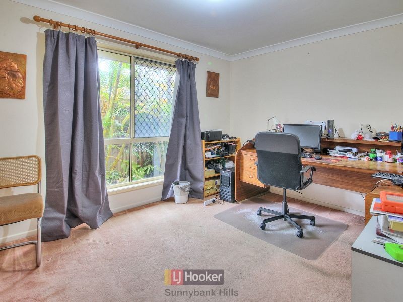 26 Macknish Crescent, Coopers Plains QLD 4108