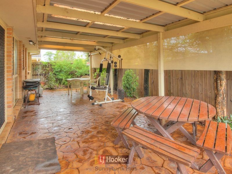 26 Macknish Crescent, Coopers Plains QLD 4108