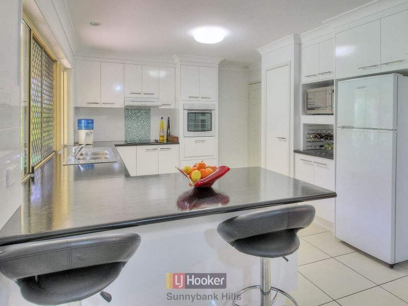 27 Hailey Place, Calamvale QLD 4116
