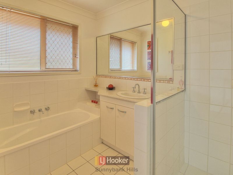 27 Hailey Place, Calamvale QLD 4116