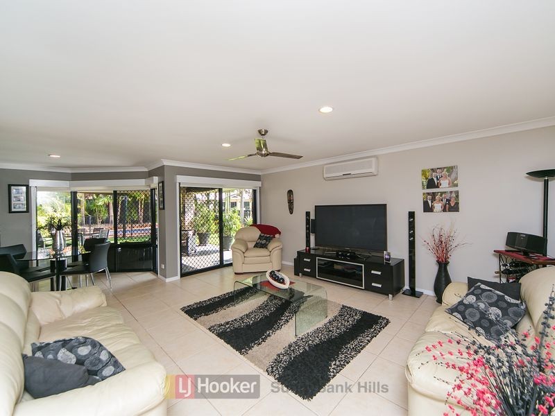 12 Finke Close, Parkinson QLD 4115