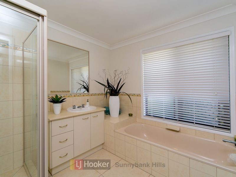 12 Finke Close, Parkinson QLD 4115