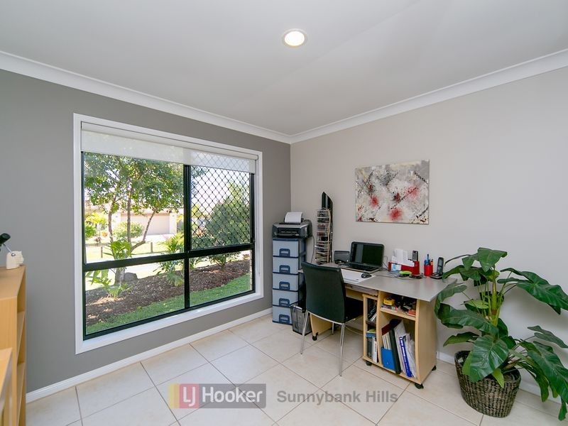 12 Finke Close, Parkinson QLD 4115