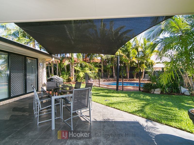 12 Finke Close, Parkinson QLD 4115