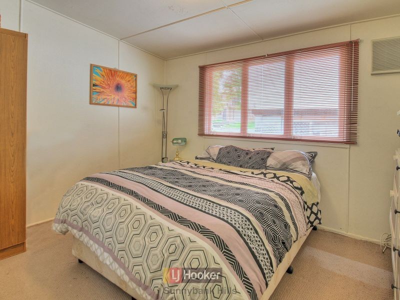 4 Cambus Street, Runcorn QLD 4113