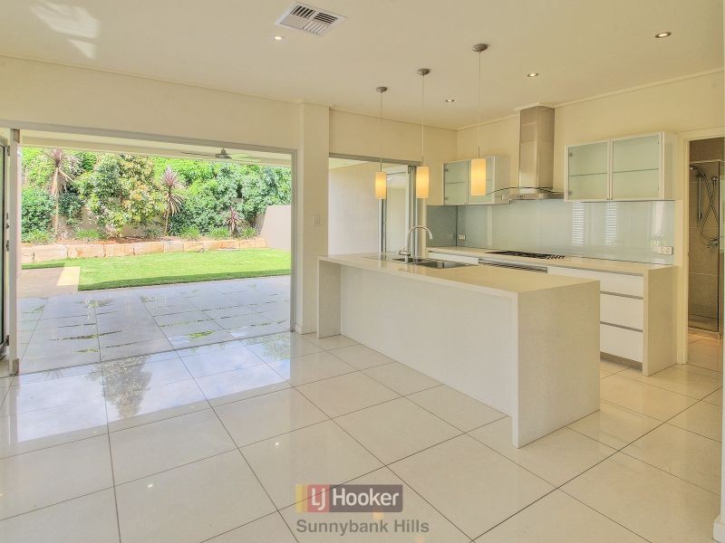 2/16 Adios Close, Sunnybank Hills QLD 4109