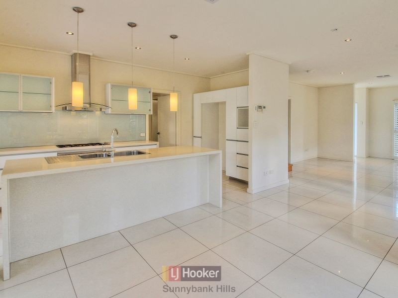 2/16 Adios Close, Sunnybank Hills QLD 4109