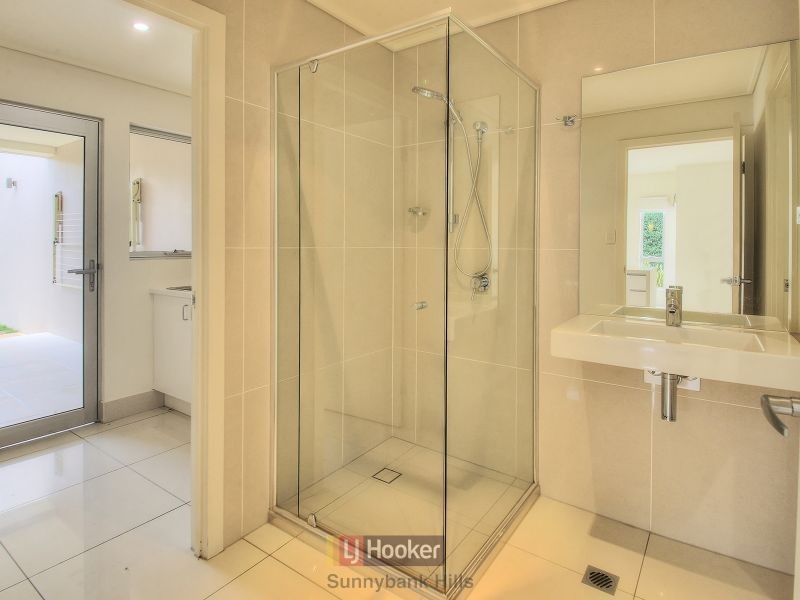 2/16 Adios Close, Sunnybank Hills QLD 4109