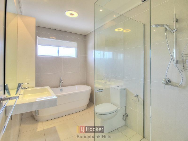 2/16 Adios Close, Sunnybank Hills QLD 4109