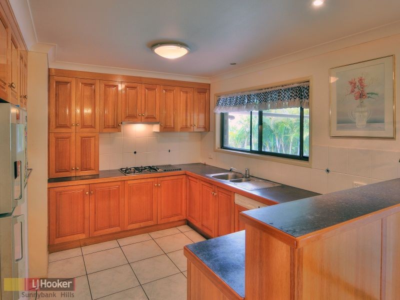 21 Bacchus Street, Robertson QLD 4109