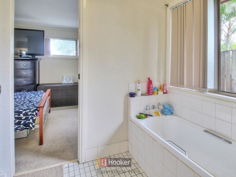 31 Longden Street, Coopers Plains QLD 4108