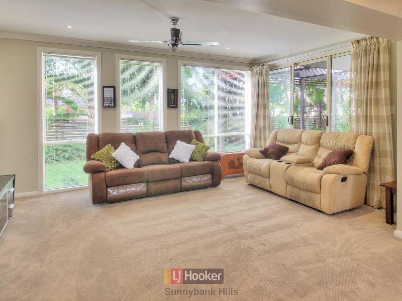 2 Nalbaugh Lane, Parkinson QLD 4115