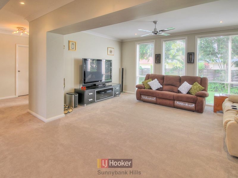 2 Nalbaugh Lane, Parkinson QLD 4115